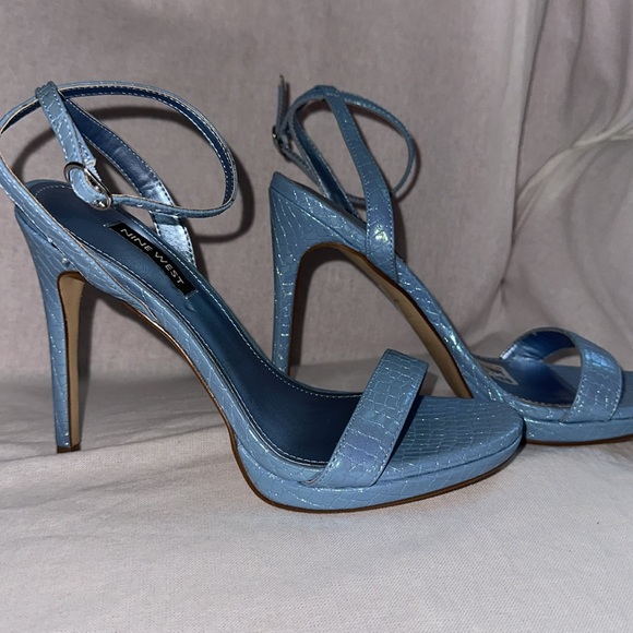 Nine West heels size 7 never worn - Picture 4 of 4